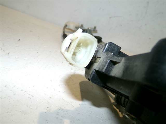 Foto 4ª: Elevalunas Eléctrico Trasero Derecho Kia Carnival 2.9 CRDI 2006-2011 [J3] (2009)