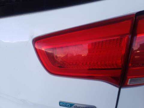 Foto 1ª: Piloto Portón Derecho Kia Sportage BUSINESS 2WD 116CV 85KW [D4FD] (2015)