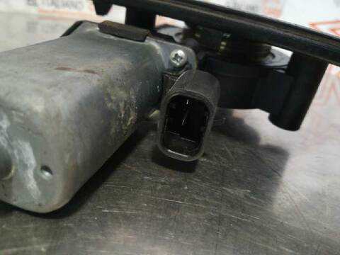 Foto 4ª: Elevalunas Eléctrico Delantero Izquierdo Fiat Grande Punto 1.3 16V MULTIJET ACTIVE 55KW) 75CV [199A2000] (2005)