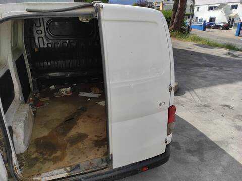 Puerta Trasera Derecha Nissan NV200 K9K628
