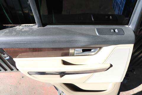 Foto 3ª: Puerta Trasera Izquierda Land Rover Range HSE 340CV 250KW (2017)