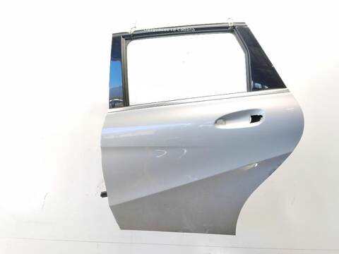 Foto 1ª: Puerta Trasera Izquierda Mercedes Clase B 150 B 200 CDI 246.201) [OM 651.901] (2011)