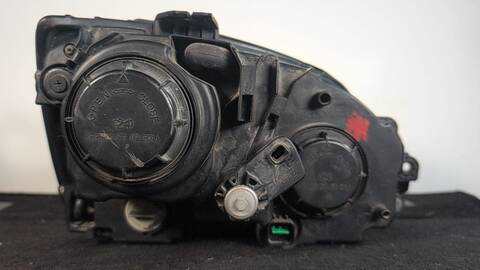 Foto 2ª: Faro Izquierdo Kia Sorento 2.5 CRDI EMOTION 170CV 125KW (2007)