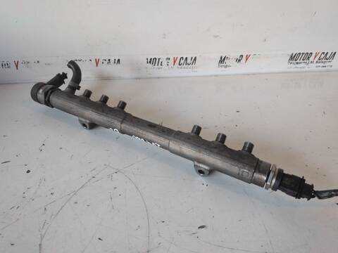 Foto 3ª: Rampa Inyectora Volvo V70 FAMILIAR 2.4 DIESEL CAT 185CV (2001)