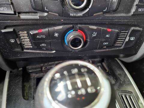 Mando Calefacción A. A. Audi A4 2.0 TDI 125KW) 170CV