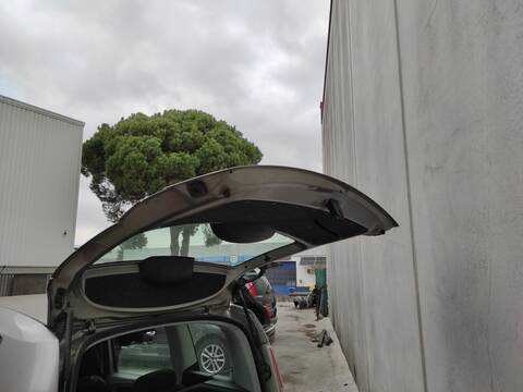 Portón Skoda Roomster BMS