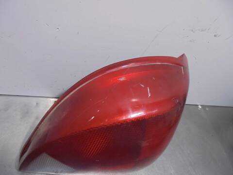 Foto 3ª: Piloto Trasero Izquierdo Ford Fiesta BASICO BERLINA 60CV 44KW [J4C] (1999)