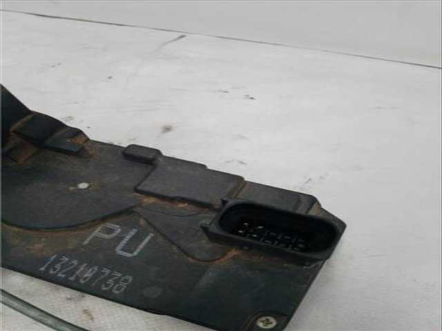 Foto 2ª: Cerradura Puerta Trasera Derecha Opel Astra 1.9 CDTI BERLINA 150CV