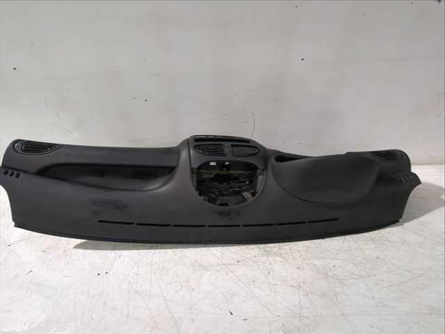 Foto 2ª: Salpicadero Peugeot 206 1.4 HDI ECO 70 HATCHBACK 68CV 50KW [8HX (DV4TD),8HZ (DV4TD)] (2005)
