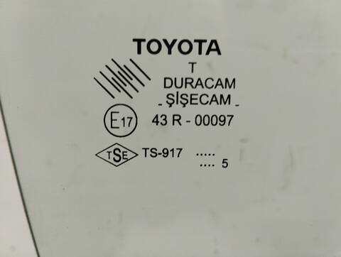 Foto 3ª: Luna Delantera Derecha Toyota Corolla 2.0 TD CAT 116CV 85KW [1CDFTV] (2005)