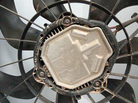 Foto 2ª: Electroventilador Mercedes Vito 114 CDI 4X4 447.601 447.603 447.605) 136CV 100KW FURGONETA [OM 651.950] (2017)