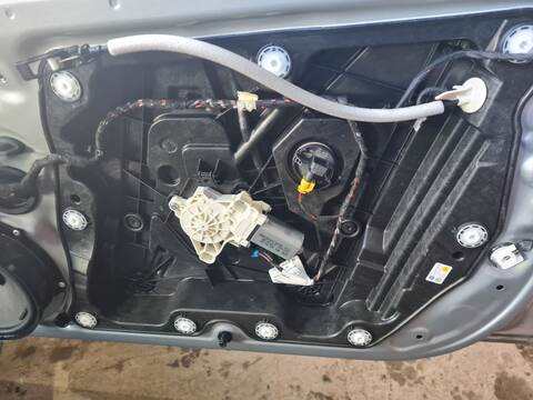 Elevalunas Eléctrico Delantero Derecho Volkswagen Passat R-LINE 4 MOTION 193CV
