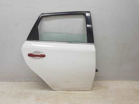 Puerta Trasera Derecha Toyota Auris HYBRID ACTIVE