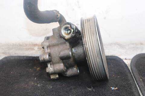 Foto 2ª: Bomba de Direccion Audi A4 2.0 FSI 150CV 110KW (2002)