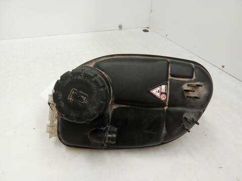 Foto 1ª: Deposito Expansion Mercedes Clase A 140 A 200 CDI - D 176.008) 136CV 100KW [OM 651.930] (2014)