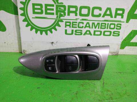 Foto 3ª: Botonera Elevalunas Nissan Juke ACENTA AUT. 117CV [HR16DE] (2010)