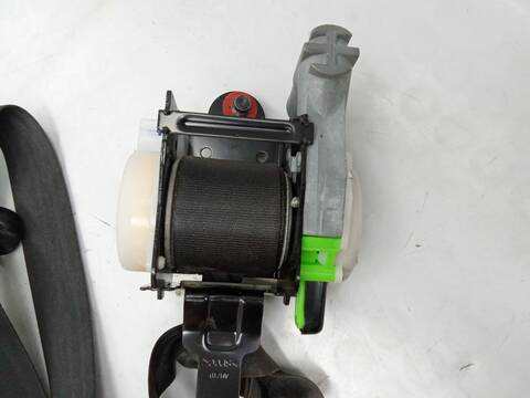 Foto 2ª: Cinturón Delantero Derecho Hyundai Veloster 1.6 GDI 140CV 103KW [G4FD] (2012)