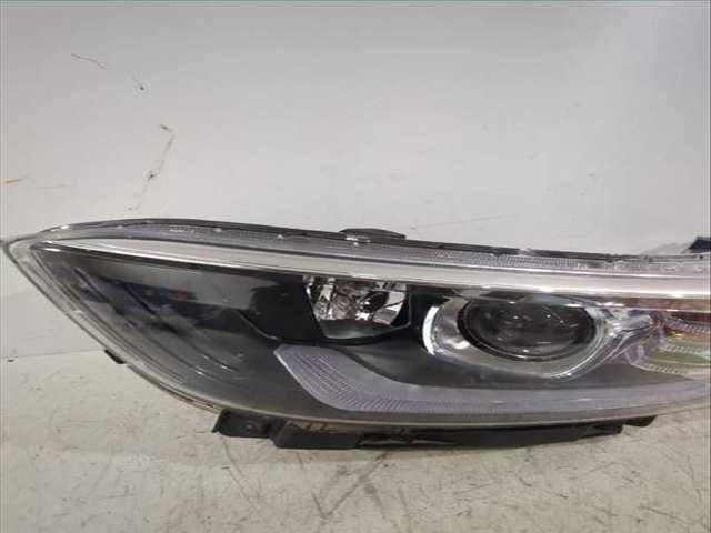 Foto 3ª: Faro Izquierdo Kia Stonic 1.0 T-GDI 101CV [G3LC G3LE] (2017)