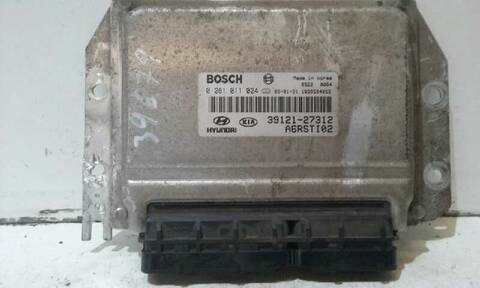 Centralita Motor ECU Kia Carens 2.0 TD CAT 113CV 83KW