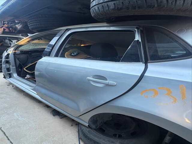 Foto 3ª: Puerta Trasera Izquierda Volkswagen Polo CAYB (2012)