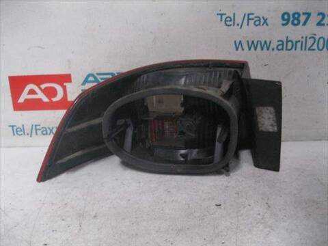 Foto 2ª: Piloto Trasero Derecho Renault Laguna 1.9 DCI BG0G) 120CV 88KW [D/ F9Q C7] (2003)