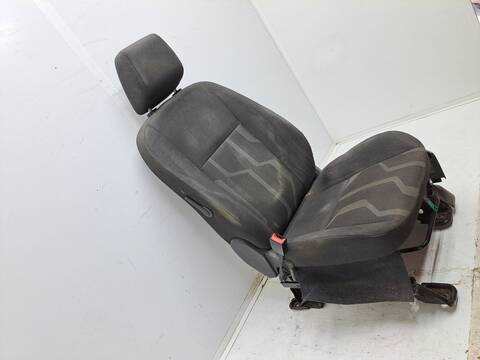Foto 2ª: Asiento Delantero Izquierdo Ford Transit FURGON 200 L1 AMBIENTE 101CV 74KW [XVGA] (2017)