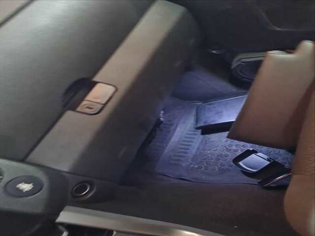 Guantera Nissan Pathfinder 2.5 DCI SE 190CV 140KW