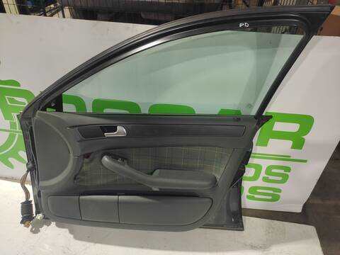 Foto 3ª: Puerta Delantera Derecha Audi A6 2.5 TDI QUATTRO BERLINA 180CV 132KW [BAU] (2001)