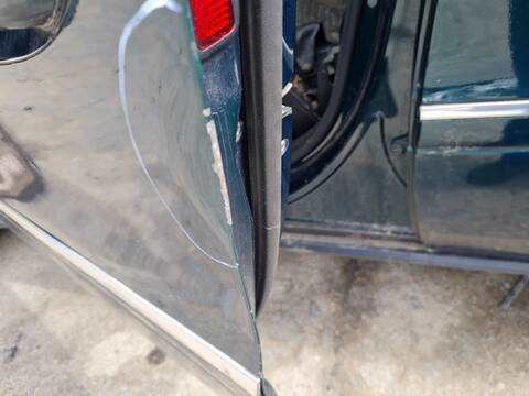 Foto 4ª: Puerta Delantera Izquierda Mercedes Clase ML 320 3.0 CDI W164) 224CV 165KW 164.122) [OM642940] (2006)