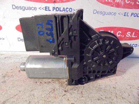 Foto 4ª: Elevalunas Eléctrico Trasero Derecho Volkswagen Passat 1.9 TDI BERLINA 110CV 81KW [AFN] (1997)