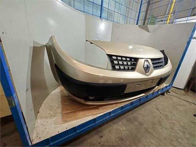 Foto 2ª: Paragolpes Delantero Renault Scenic 1.5 CONFORT DYNAMIQUE [1.5 LTR. - 78 KW DCI DIESEL] (JM)(2003-_) [K9K-764]