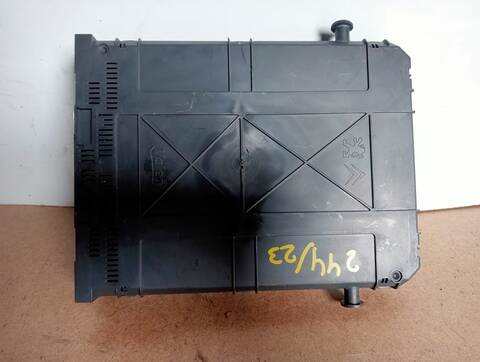 Foto 3ª: Caja Reles Fusibles Citroen C3 1.0 VTI 68CV [8HZ] (2009)