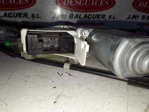 Foto 3ª: Elevalunas Manual Trasero Derecho Audi Q7 3.0 TDI 232CV