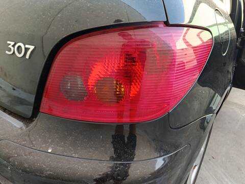 Foto 1ª: Piloto Trasero Derecho Peugeot 307 NFU (2001)