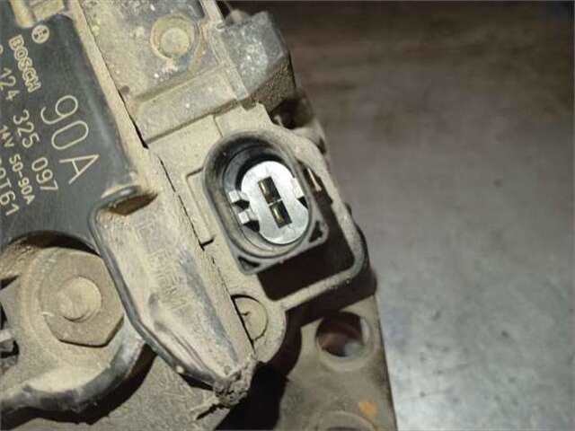 Foto 3ª: Alternador Nissan Cabstar CABINA DOBLE [3.0 LTR. - 92 KW DIESEL]