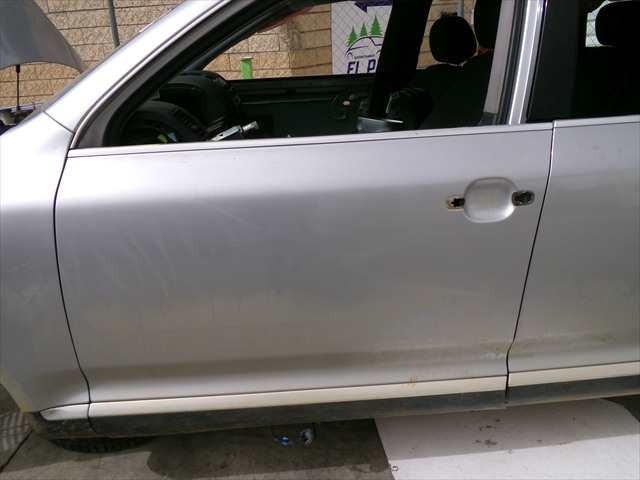 Puerta Delantera Izquierda Volkswagen Touareg 2.5 TDI 2002-2010