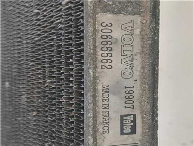 Foto 3ª: Radiador Calefaccion A.A. Volvo XC 90 D5 163CV 120KW [D 5244 T] (2004)