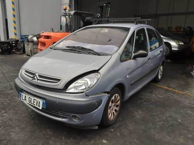 Mangueta Delantera Izquierda Citroen Xsara 2.0 HDI 90CV PICASSO