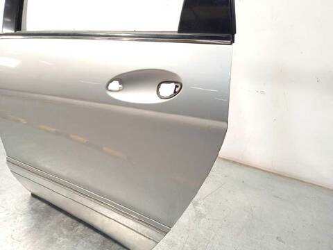 Foto 3ª: Puerta Trasera Izquierda Mercedes Clase B 150 200 CDI 245.208) 140CV 103KW [640941] (2006)