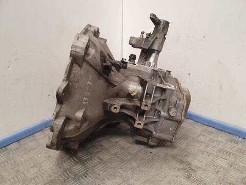 Foto 2ª: Caja Cambios Suzuki Swift GL 5-PTAS.) BERLINA 69CV 51KW [Z13DT] (2006)