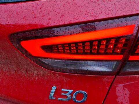 Foto 3ª: Piloto Portón Derecho Hyundai i30 KLASS LR 119CV 88KW [G3LF] (2021)