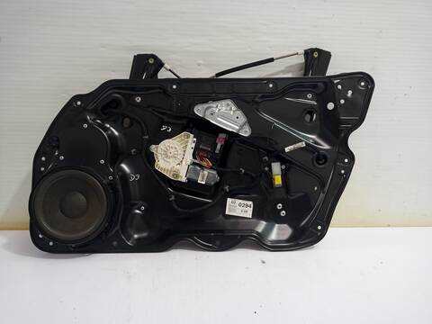 Foto 1ª: Elevalunas Eléctrico Delantero Derecho Volkswagen Passat INDIVIDUAL BERLINA 140CV 103KW (2003)