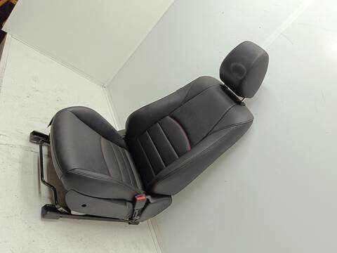 Foto 3ª: Asiento Delantero Derecho Mazda CX3 G CENTER-LINE [PE] (2018)