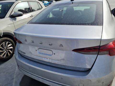 Foto 2ª: Portón Skoda Octavia AMBITION 116CV 85KW [DTRD] (2022)