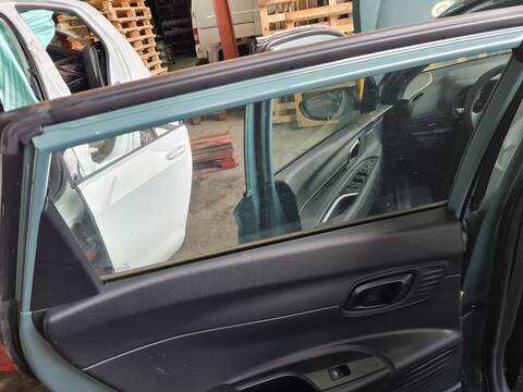 Elevalunas Manual Trasero Izquierdo Hyundai i20 ESSENCE 84CV 62KW