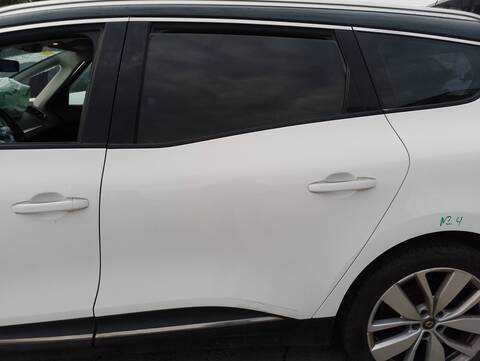 Foto 4ª: Puerta Trasera Izquierda Renault Scenic BLACK EDITION 140CV 103KW IV [H5H B4] (2020)