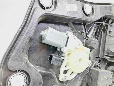 Foto 4ª: Elevalunas Manual Trasero Derecho Ford Puma HYBRID ST-LINE 125CV 92KW [B7JB] (2020)