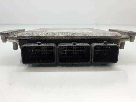 Foto 3ª: Centralita Motor ECU Renault Master BASE CAJA CERRADA L1H1 RS 3078 115CV 84KW [G9UA7] (2002)