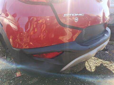 Foto 3ª: Paragolpes Trasero Kia Stonic TECH 110CV 81KW (2018)