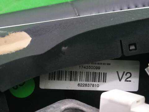 Foto 3ª: Volante Toyota Auris HYBRID FEEL EDITION 136CV (2013)